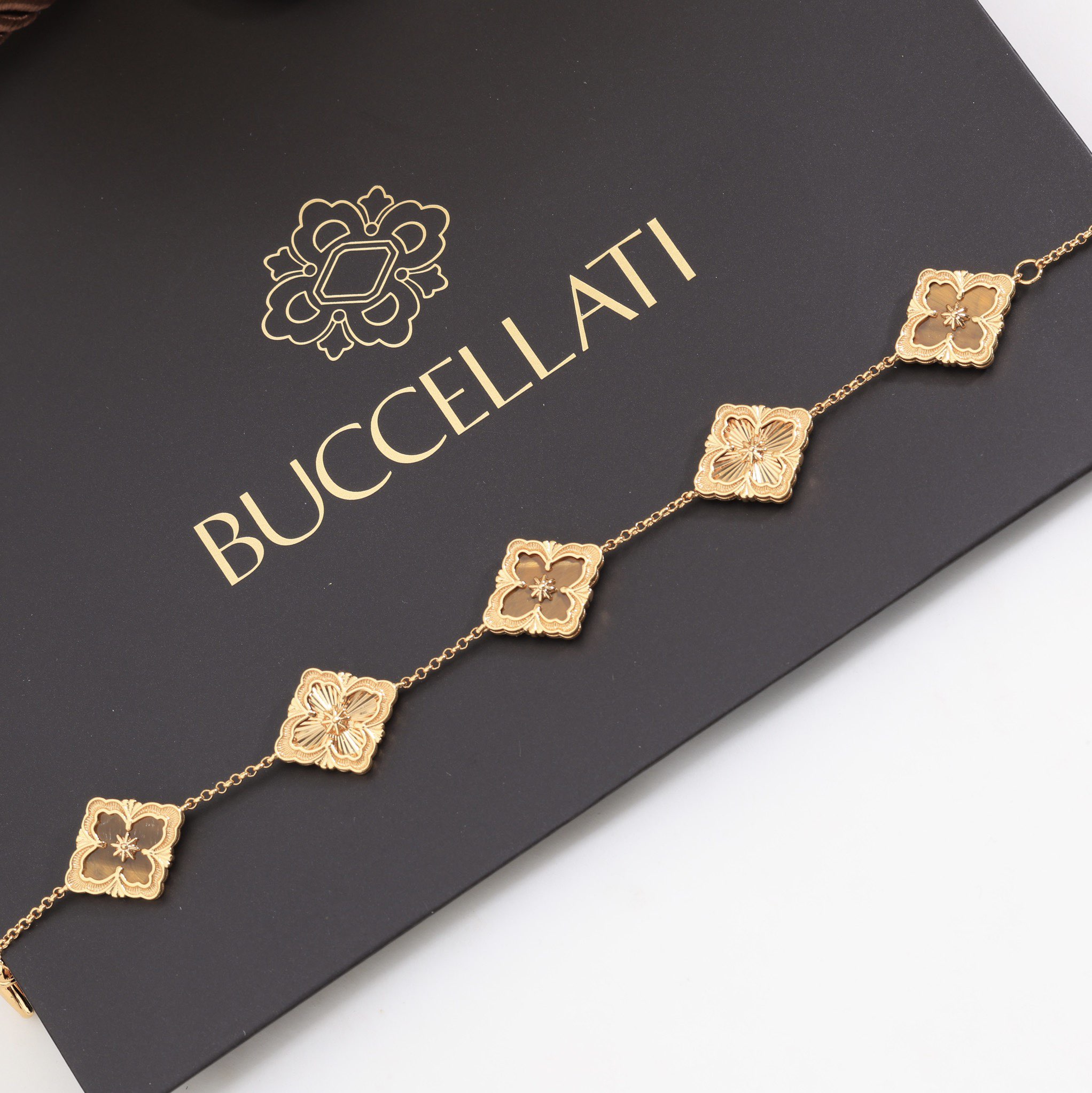 Retro palace style diamond brushed four-leaf clover shell agate chalcedony double-sided bracelet