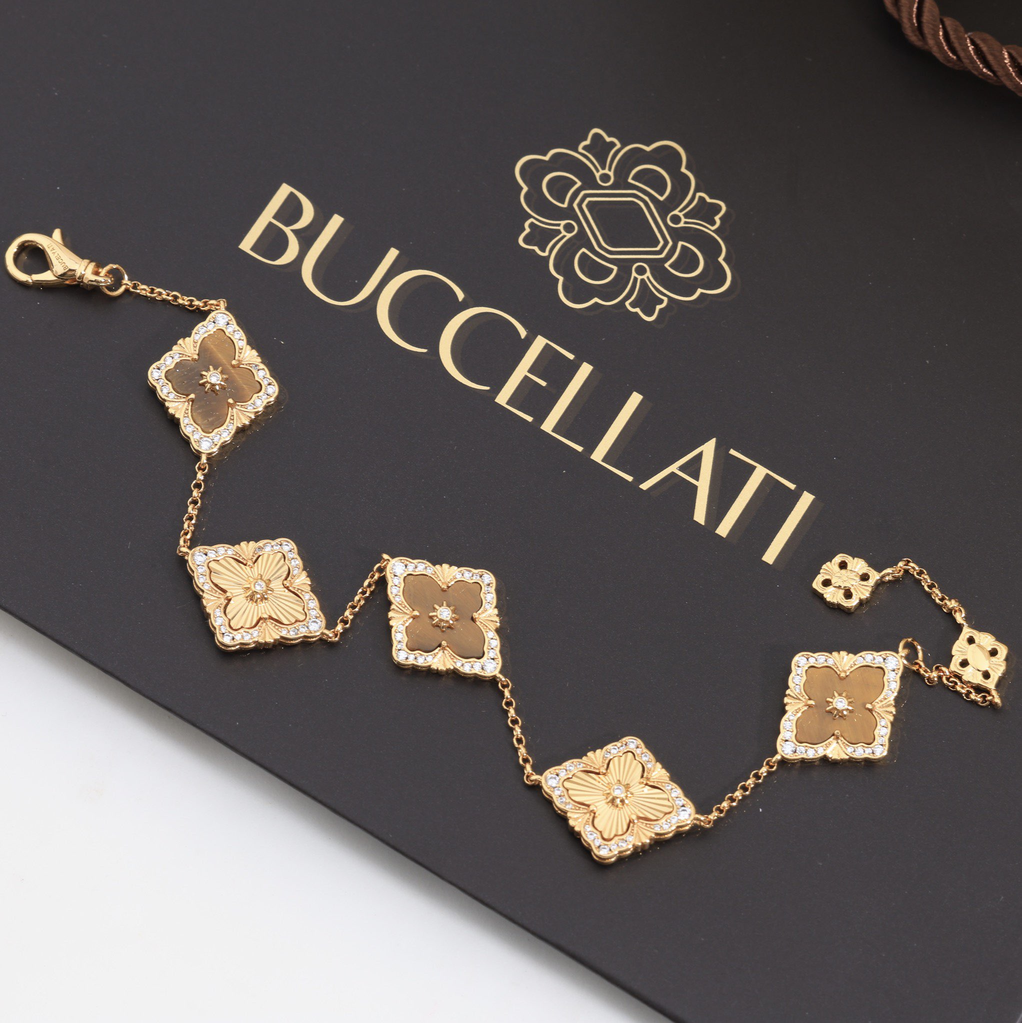 Retro palace style diamond brushed four-leaf clover shell agate chalcedony double-sided bracelet