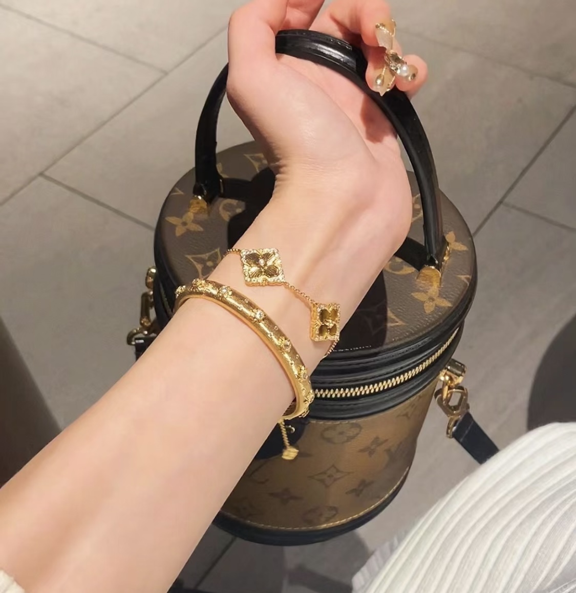 Retro palace style diamond brushed four-leaf clover shell agate chalcedony double-sided bracelet