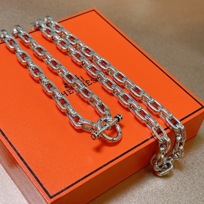 Inspired Elegance — Signature “H” Pendant Necklace