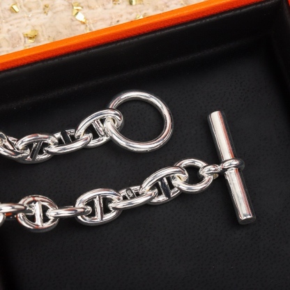 Chaîne d’Ancre Style Necklace – Timeless Strength in Silver