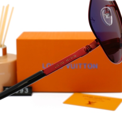 4-color fashionable LthtV sunglasses
