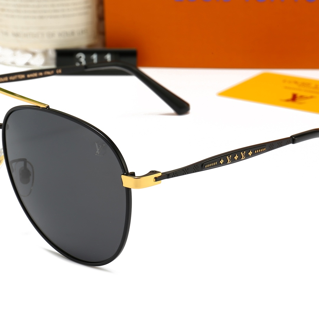 4-color fashionable LthtV sunglasses
