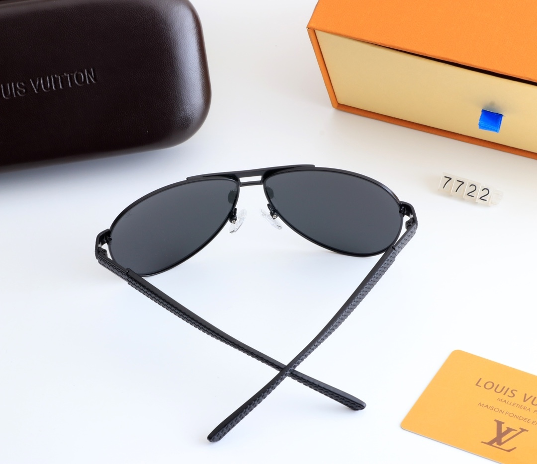 5-color fashionable LthtV sunglasses