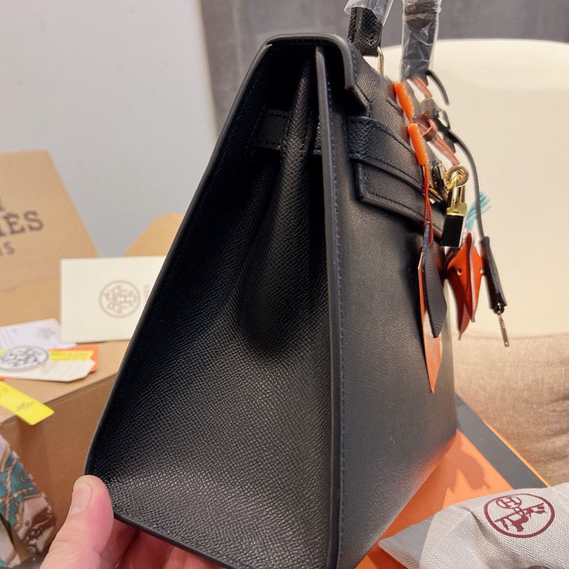 Kelly 28 Sellier Bag Gold Epsom Leather with Gold Hardware