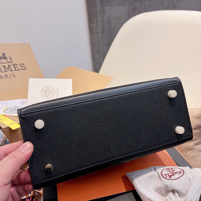 Kelly 28 Sellier Bag Gold Epsom Leather with Gold Hardware