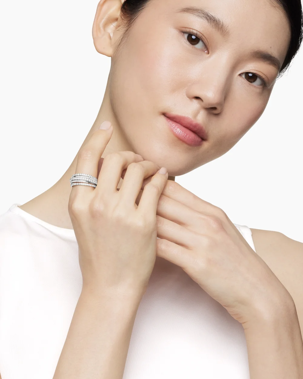 Pavé Crossover Ring 18K White Gold with Diamonds