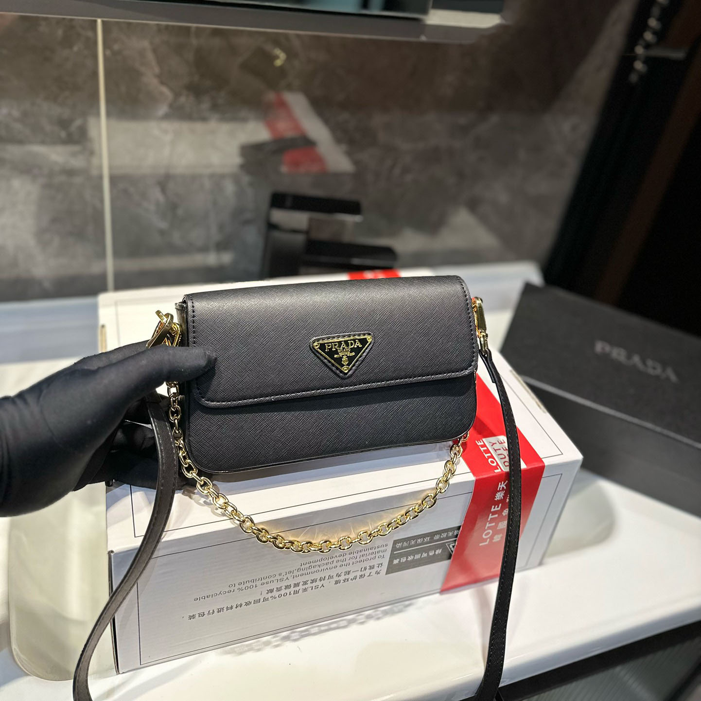 Emblème Saffiano shoulder bag