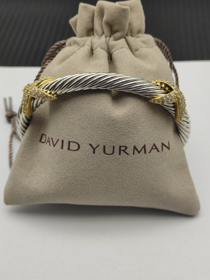 Cable Classic Bracelet with Pavé Diamond X in Two-Tone – Where Classic Meets Radiance,7mm