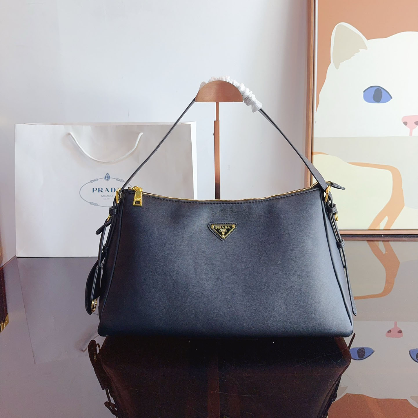 Aimée large leather shoulder bag