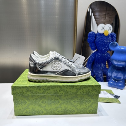 MAC 80 Low Top Sneakers