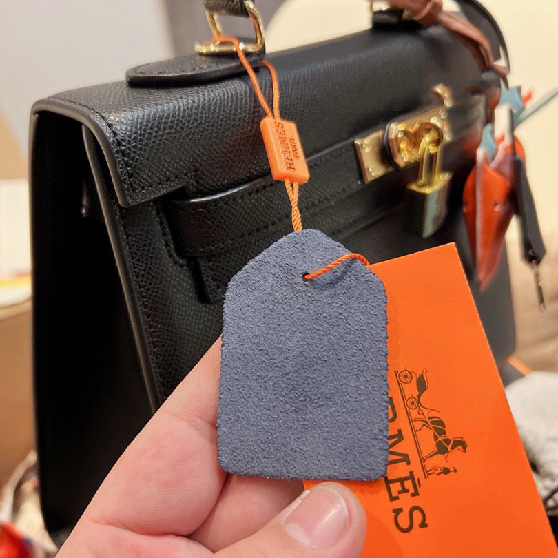 Kelly 28 Sellier Bag Gold Epsom Leather with Gold Hardware