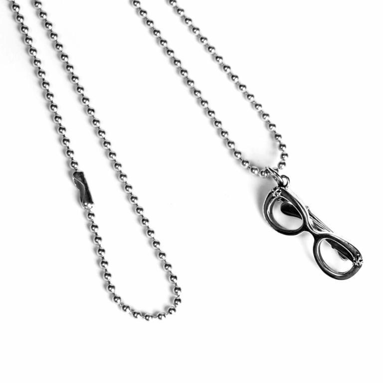 GLASSES PENDANT