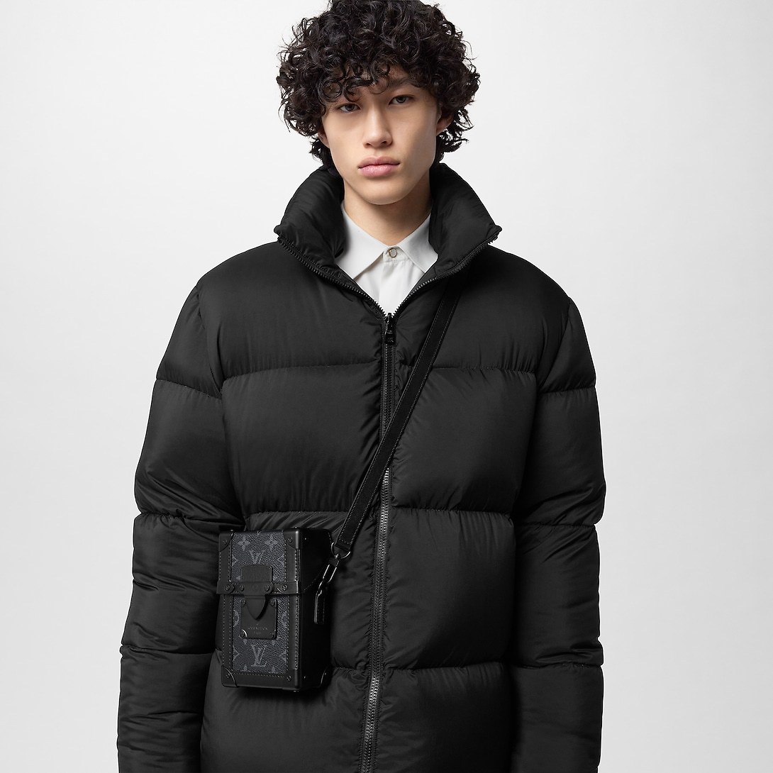 Vertical Trunk Wearable Wallet M82077