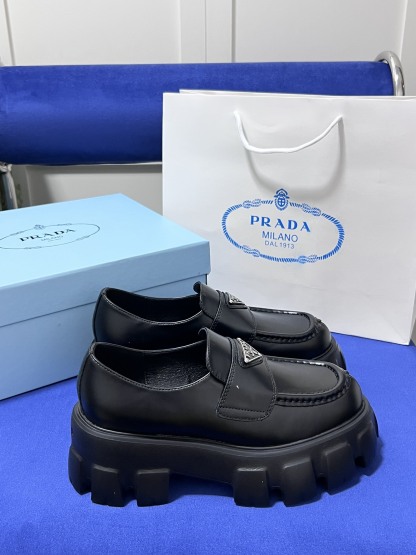 Monolith Lug Sole Loafer