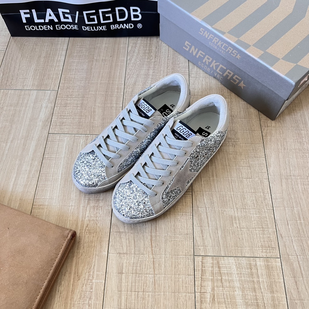 Hi Star in silver glitter with suede star and white heel tab