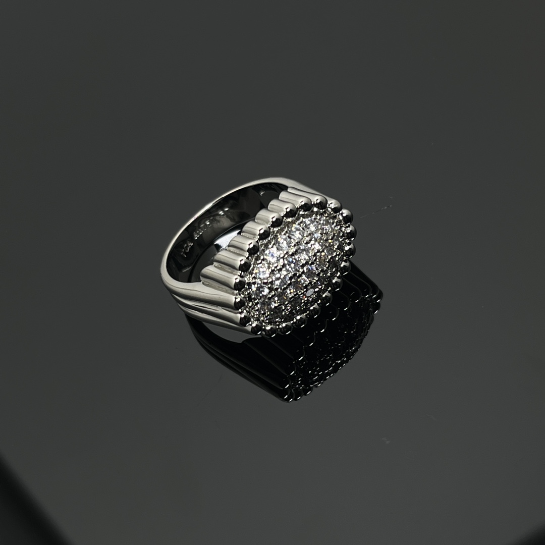 Perlée diamonds pavé ring
