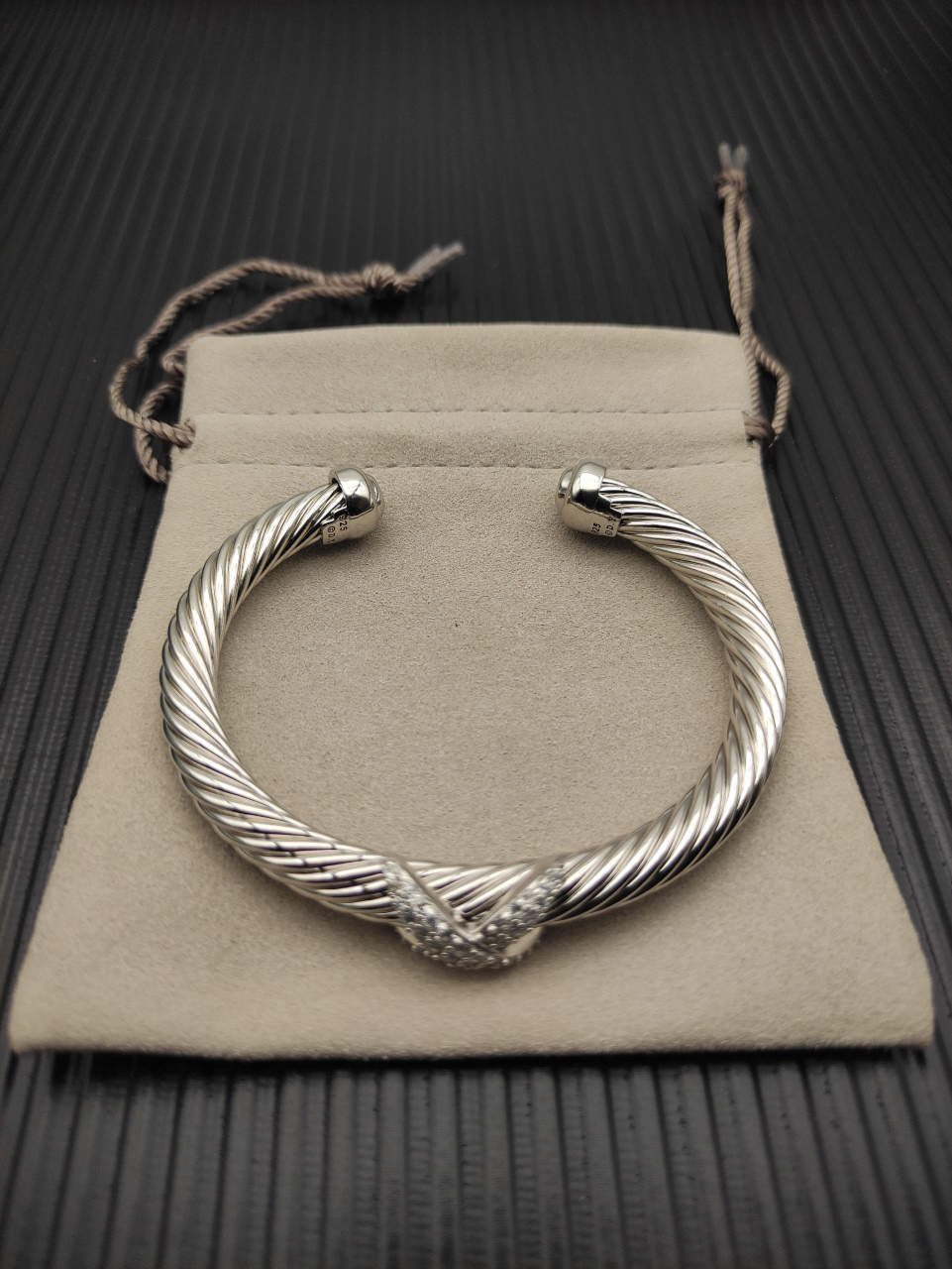 X Classic Cable Station Bracelet in Sterling Silver with Diamonds，7mm