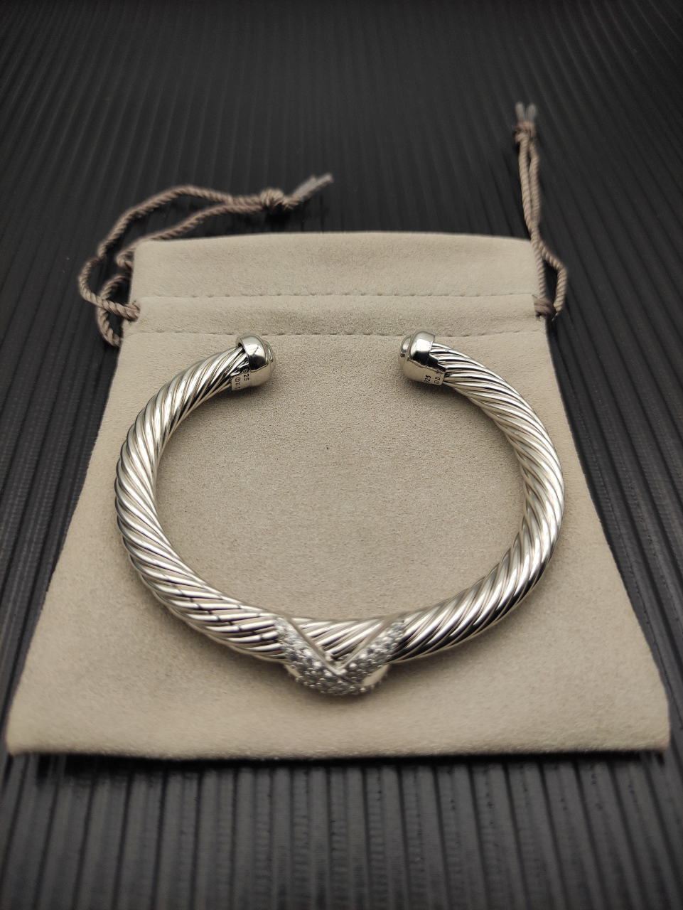 X Classic Cable Station Bracelet in Sterling Silver with Diamonds，7mm