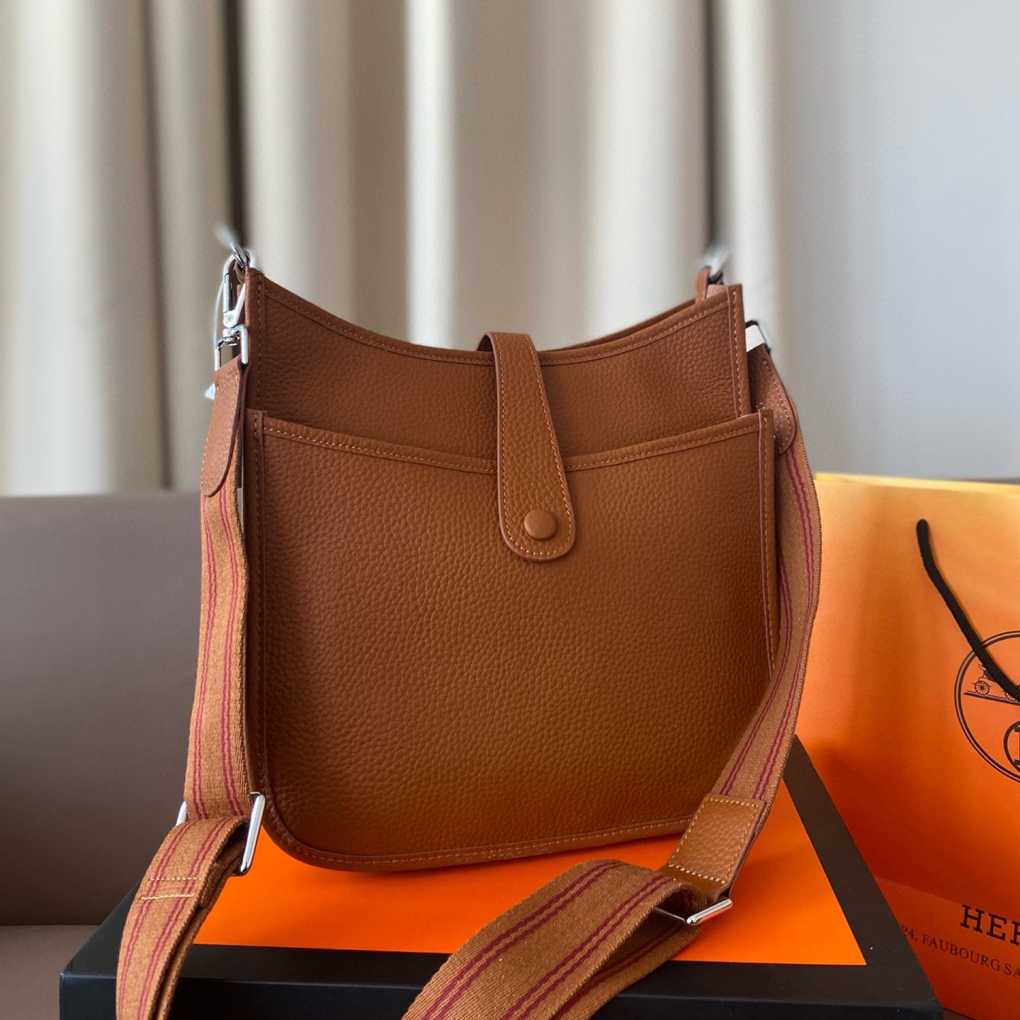 Evelyne   25  bag  z-2