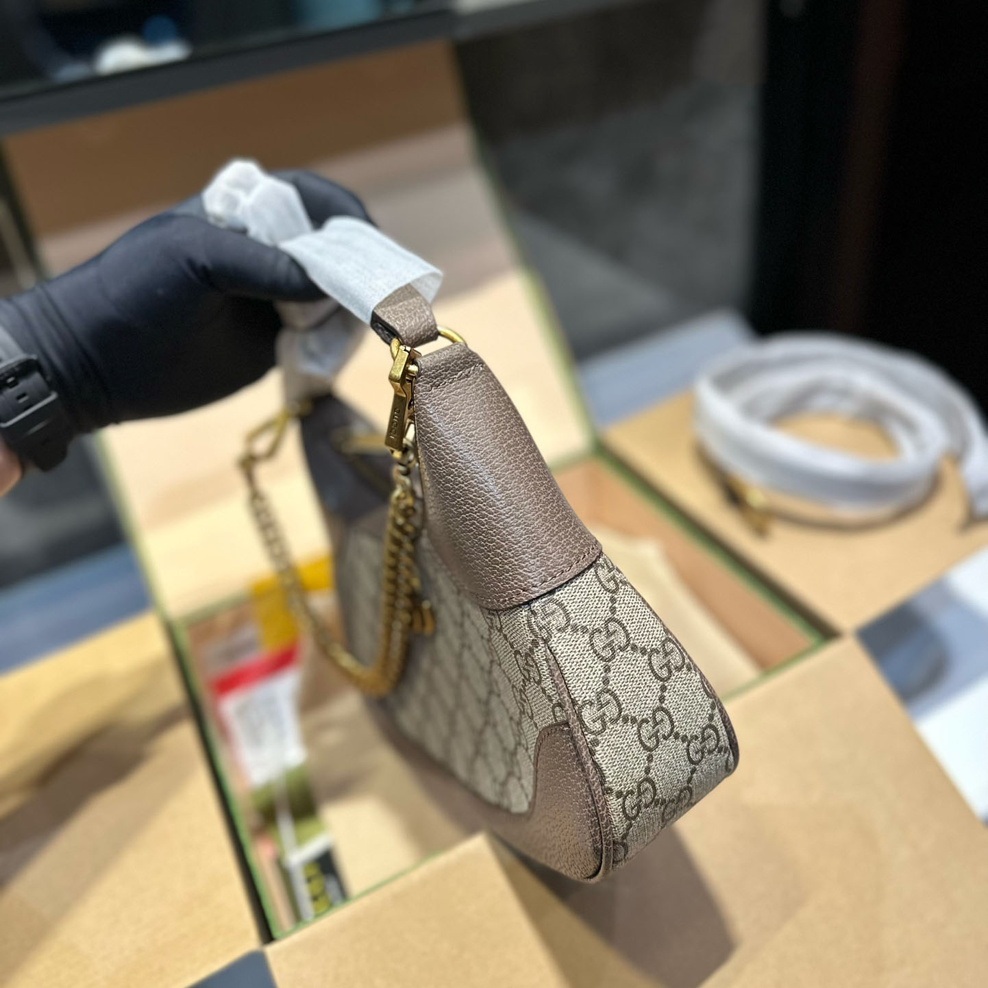 Aphrodite Small Chain Shoulder Bag