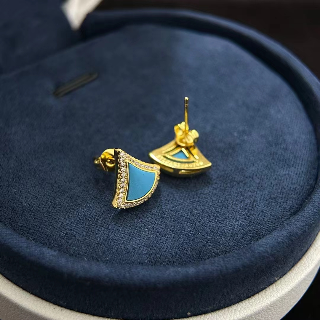 DIVAS’ DREAM EARRINGS