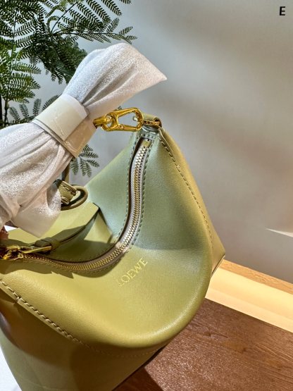 Puzzle Fold pouch in shiny nappa calfskin  Z7