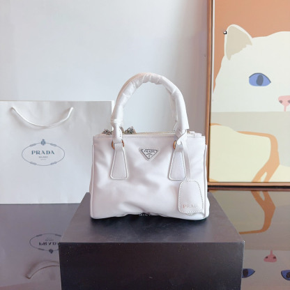 Galleria small Saffiano patent leather bag