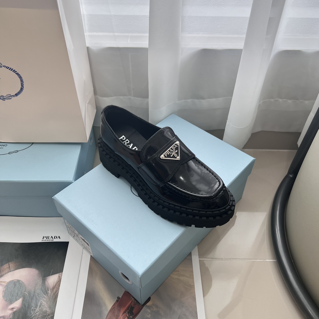 Monolith Lug Sole Loafer