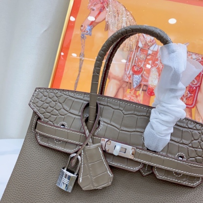 Herthtmes Togo Matte Alligator Birkin Touch 25/30 Gold