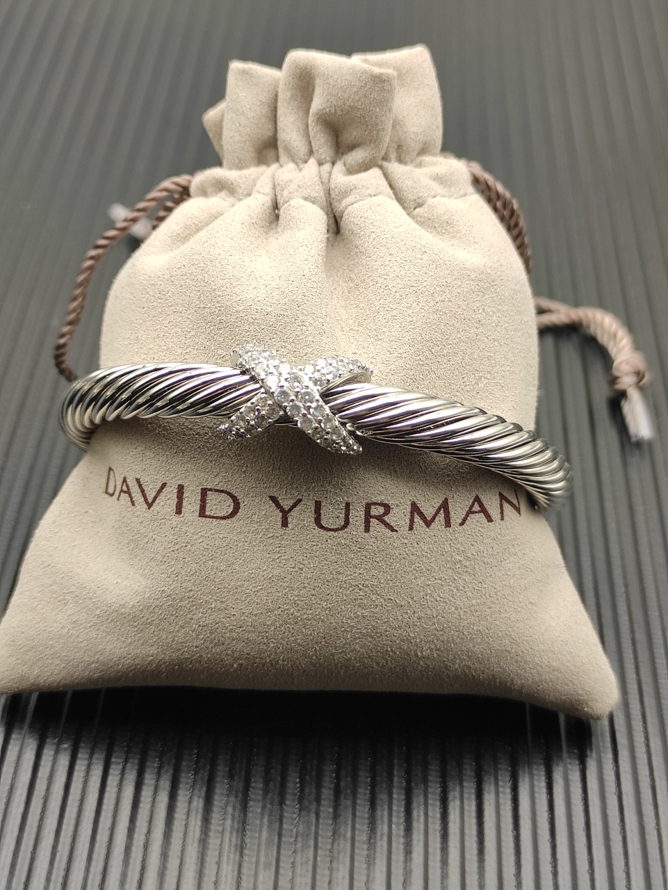 X Classic Cable Station Bracelet in Sterling Silver with Diamonds，7mm