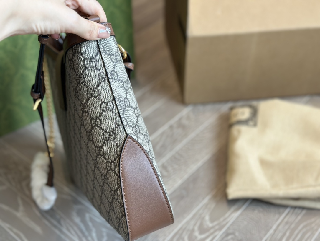 Padlock GG medium shoulder