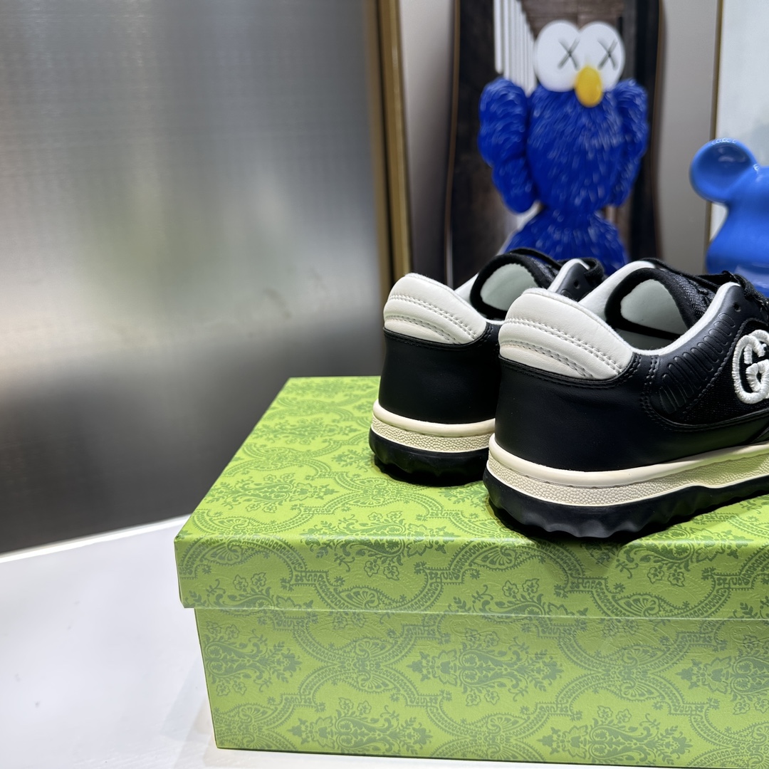 Mac80 Low Top Sneaker