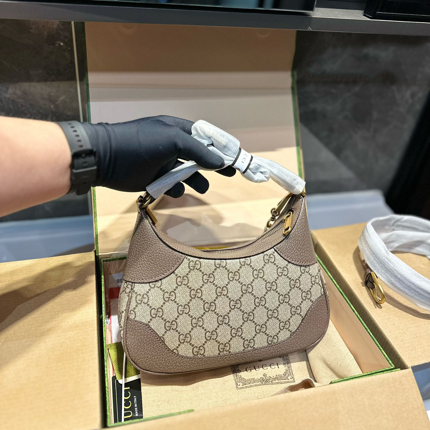 Aphrodite Small Chain Shoulder Bag