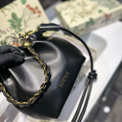 Flamenco purse in mellow nappa lambskin