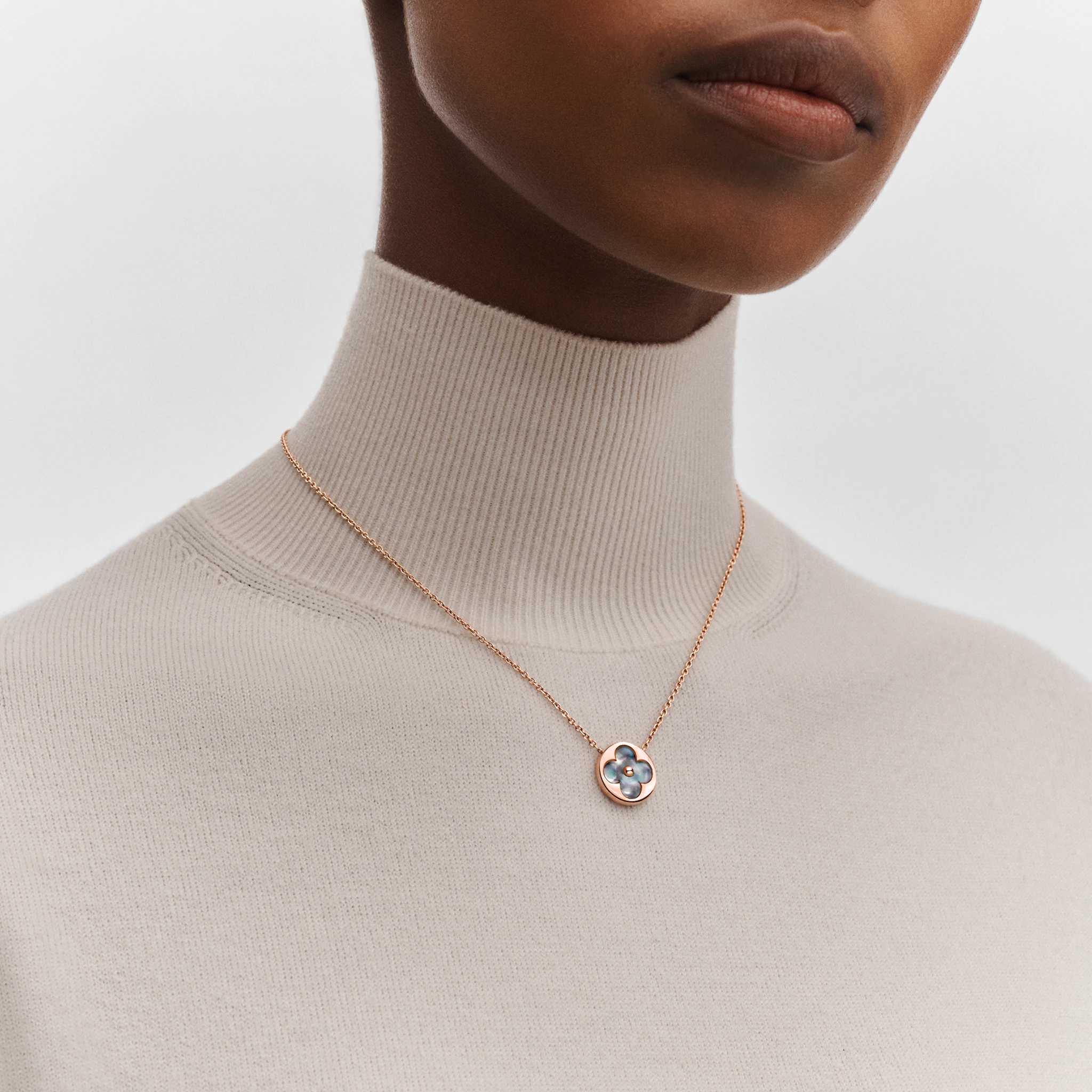 Color Blossom sun pendant, pink gold and grey mother-of-pearl