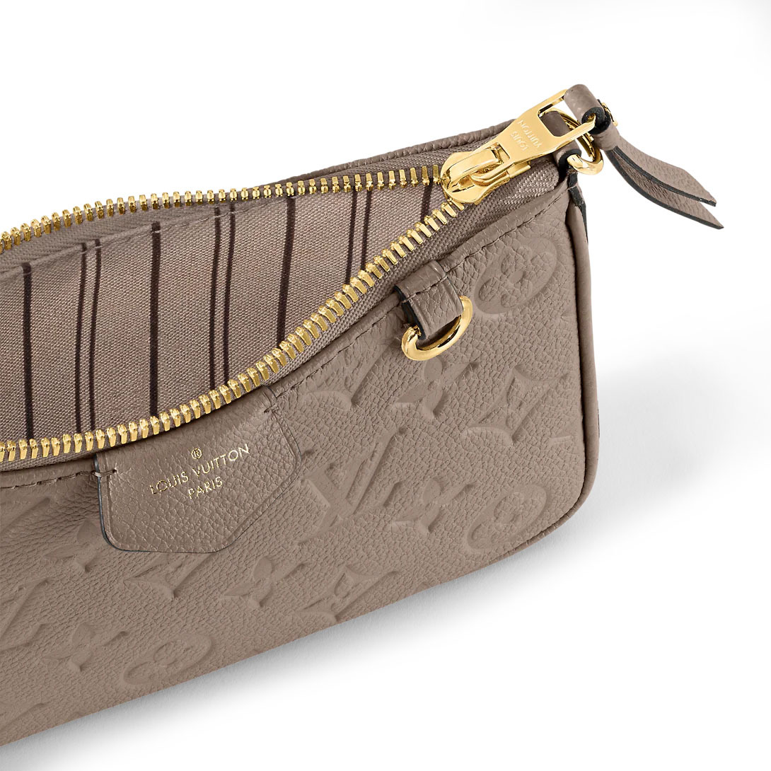 Easy Pouch On Strap M81862
