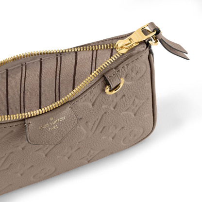 Easy Pouch On Strap M81862