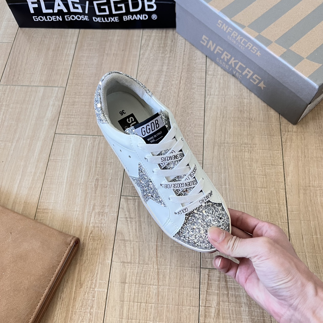 Hi Star in silver glitter with suede star and white heel tab