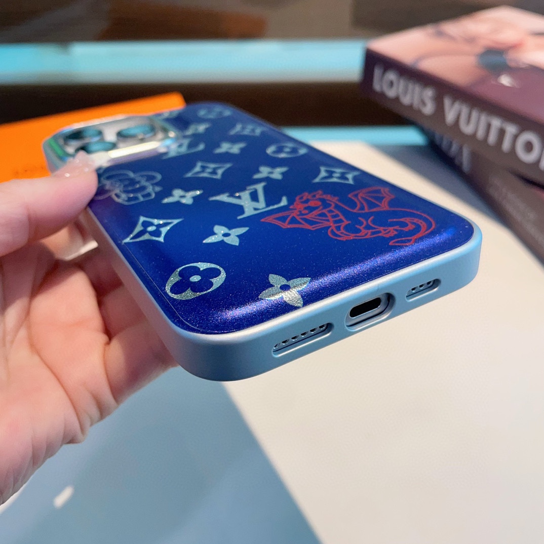 2-in-1 Cell Phone Case with Milk Dragon Pattern