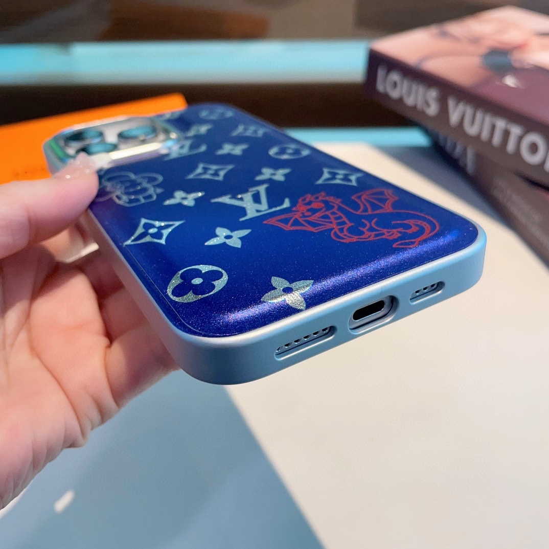 2-in-1 Cell Phone Case with Milk Dragon Pattern