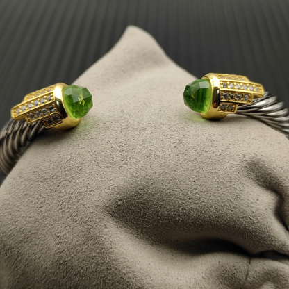 7mm Cable Bracelet with Light Green & Diamond Accents – Gold Cap