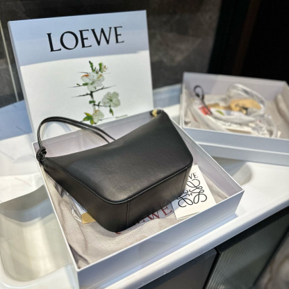 Hammock hobo in classic calfskin