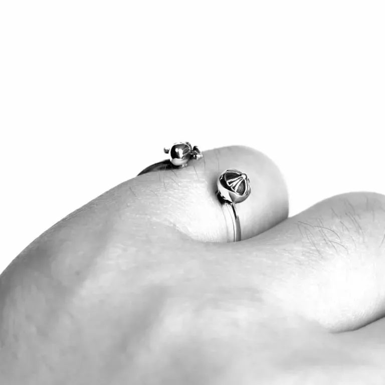 FOTI HARRIS TEETER CROSSBALL RING