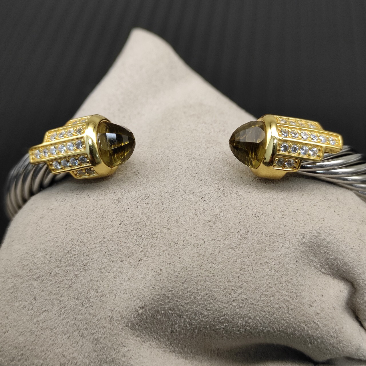 7mm Cable Bracelet with Brown & Diamond Accents – Gold Cap