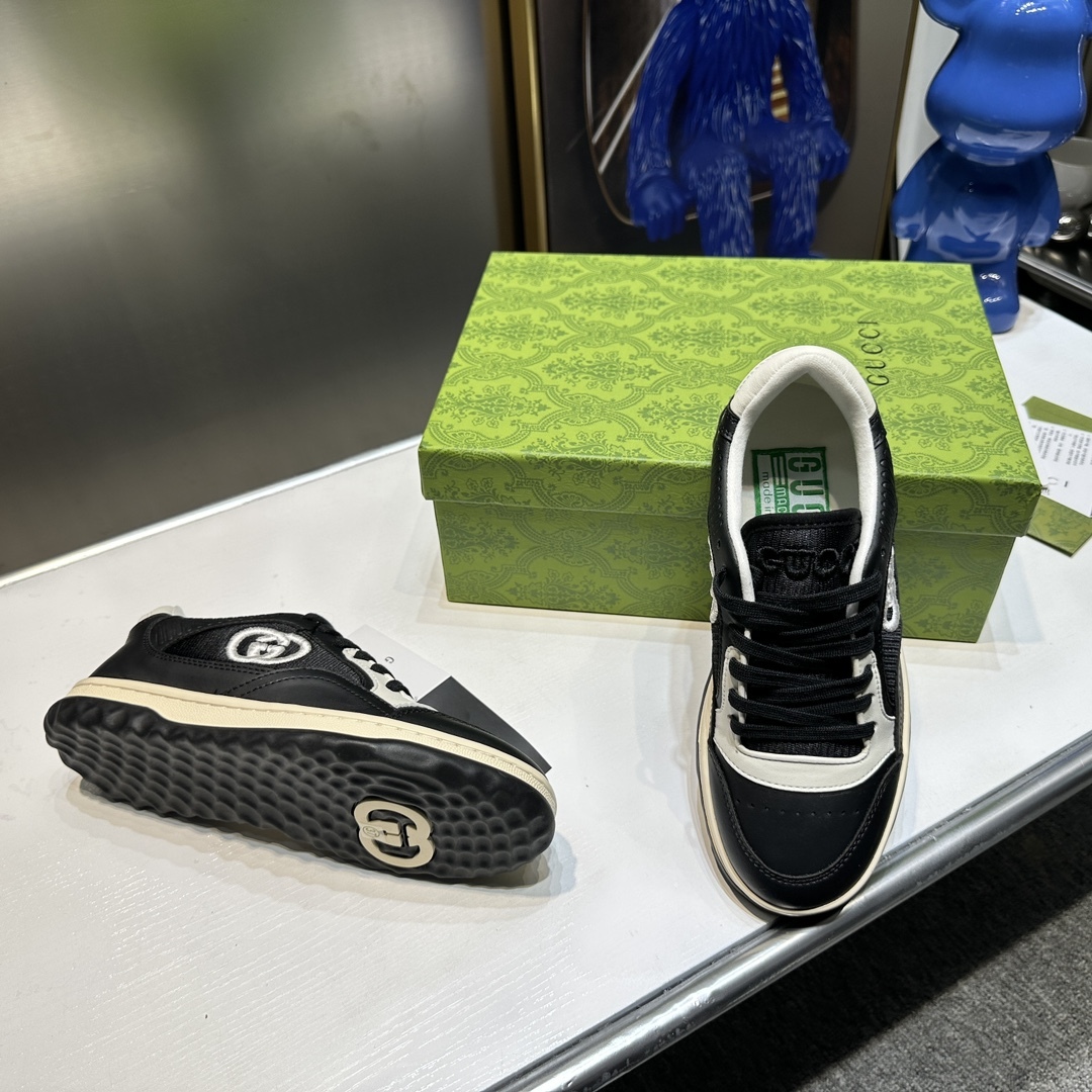 Mac80 Low Top Sneaker