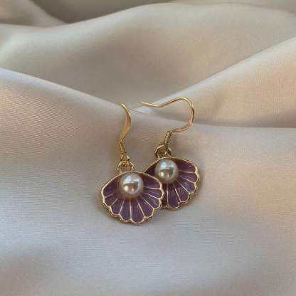 Clam Shell Earrings