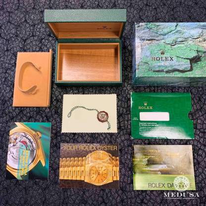 PRESIDENT DAY-DATE 36MM - BAGUETTE NOIR SMALL BEZEL