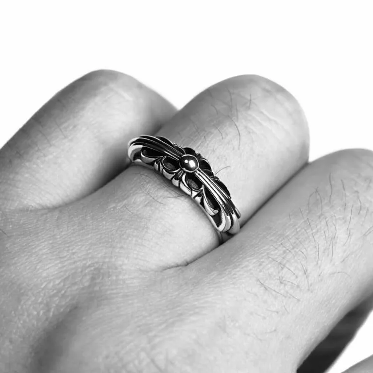 BABY CLASSIC FLORAL CROSS RING Z15