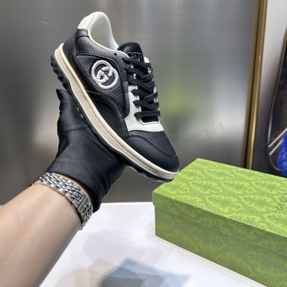 Mac80 Low Top Sneaker